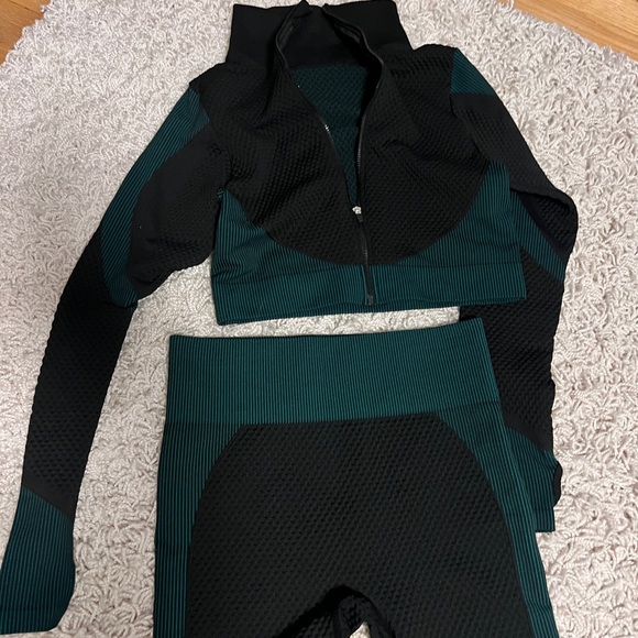 NWOT no brand Workout Seamless Outfits for Women 2 Piece sz 2-4 athletic - Picture 8 of 8